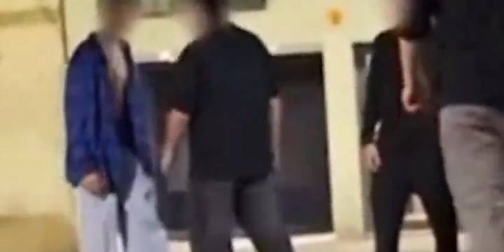 Brutal pelea a la salida de una fiesta de egresados en Rosario: un adolescente terminó desmayado sobre la calle