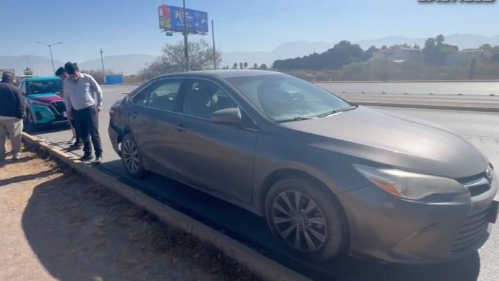 Causa volcadura tras retornar en el bulevar Luis Donaldo Colosio