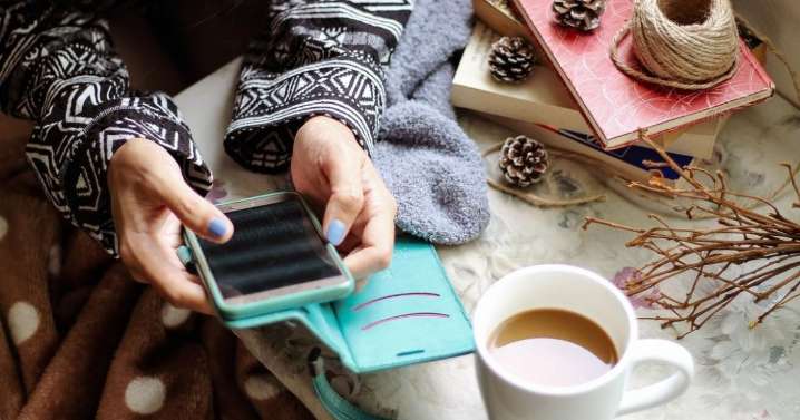 ¿Tiene sentido seguir guardando contactos con «AA» al inicio en la agenda del móvil?