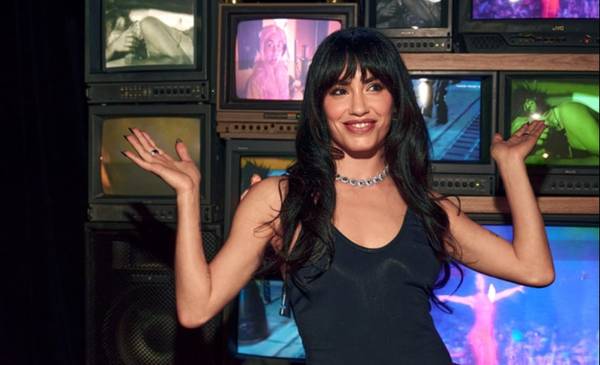 Netflix presentó "LALI: La que le gana al tiempo" con una noche a puro pop