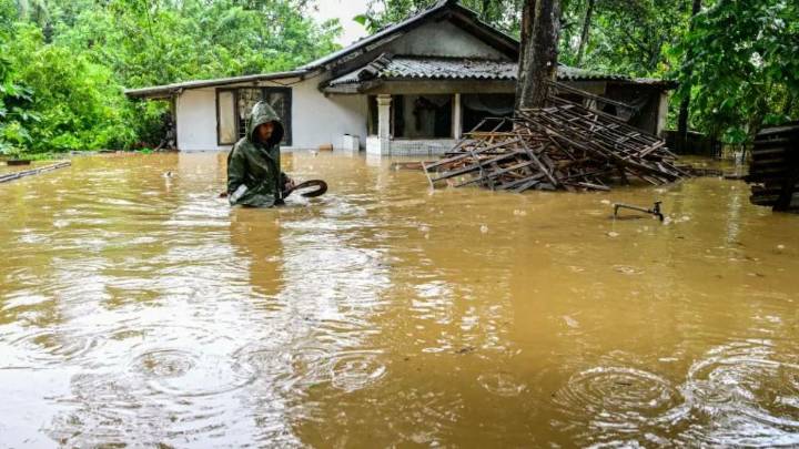 India rejects Pak’s claim of delay in overflight clearance for Sri Lanka relief flight