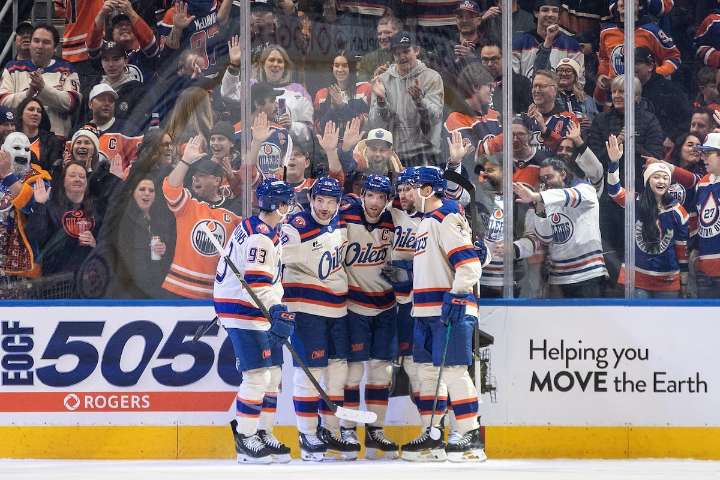 Four-point games from McDavid, Draisaitl fuel Oilers to victory