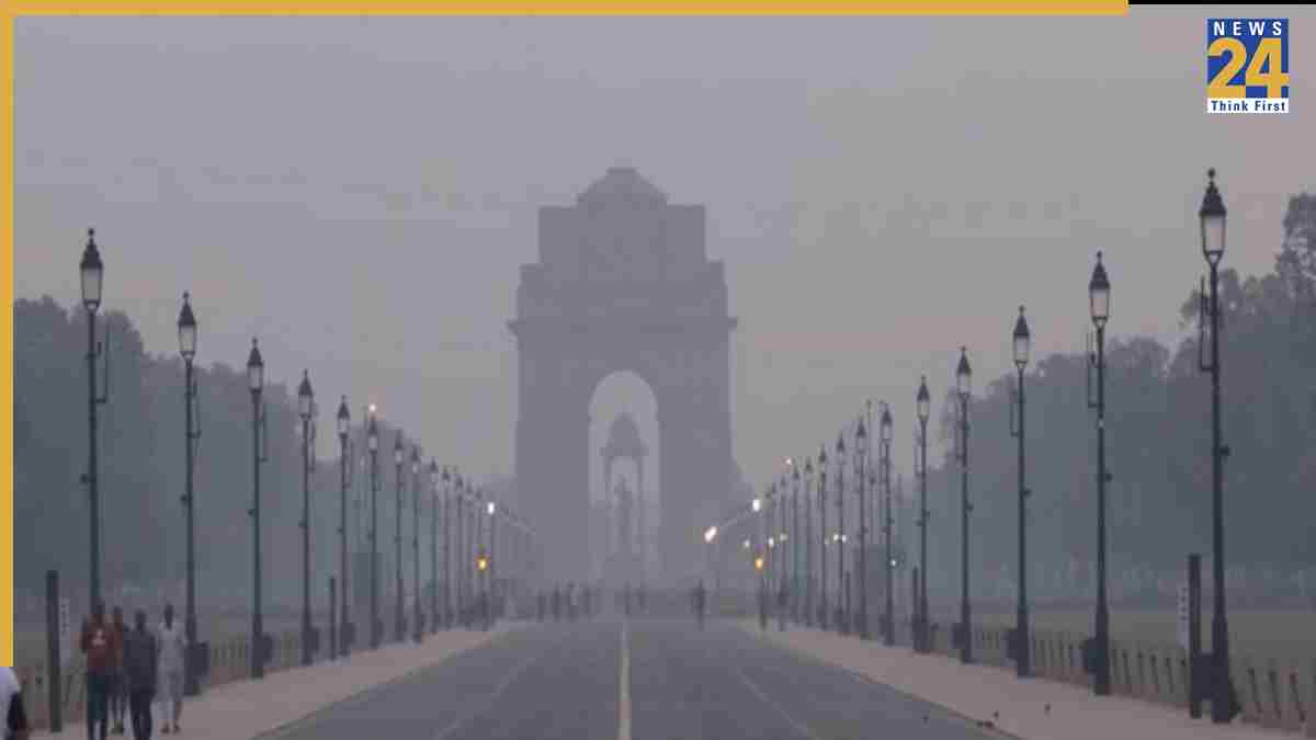 Delhi Weather: Capital breathes ‘poor’ air as AQI hits 293, likely to turn ‘severe’ soon