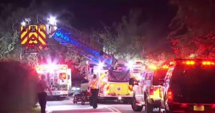 Dos personas hospitalizadas tras incendio en casa de Miami