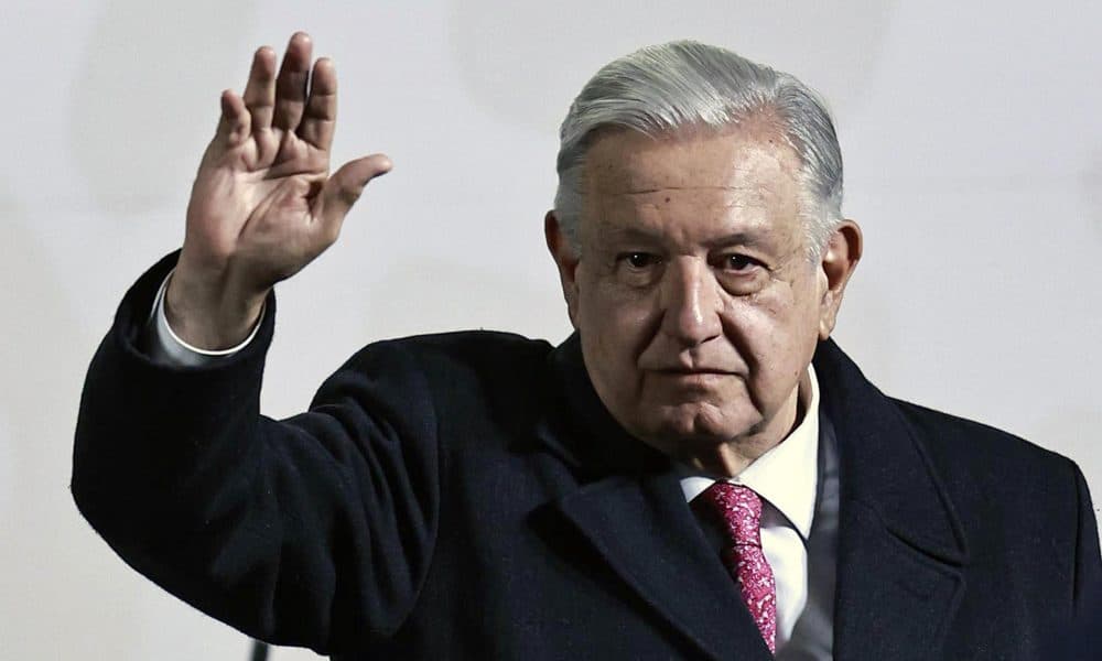 El expresidente mexicano López Obrador reaparece para promocionar su libro ‘Grandeza’