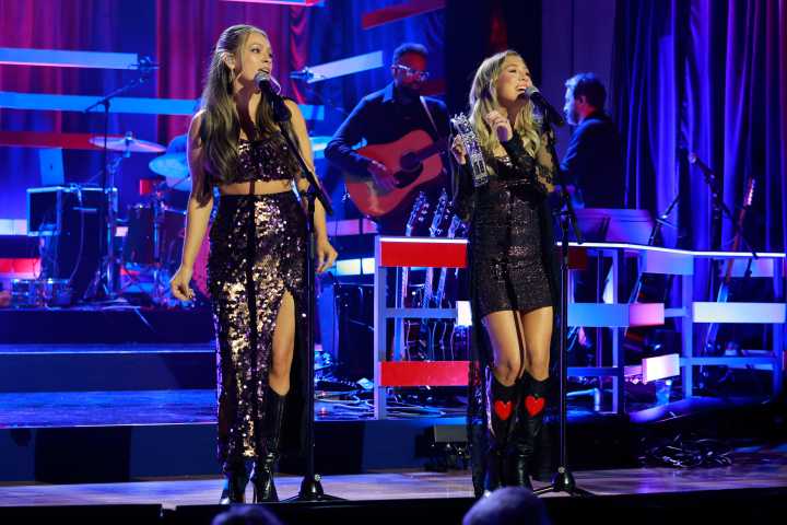Country Duo Maddie and Tae Announce Split After 15 Years