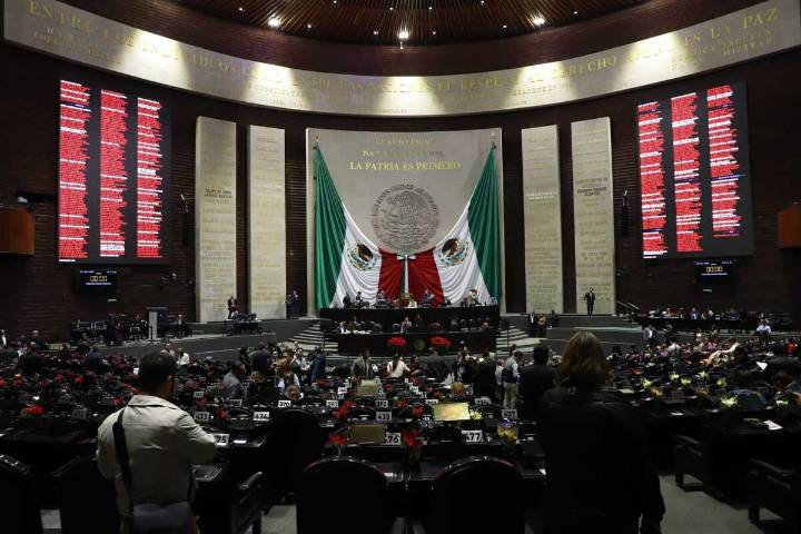 Senado recibe iniciativa para reducir jornada laboral