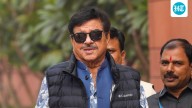 Shatrughan Sinha defends paparazzi after Jaya Bachchan’s ‘gande pants’ comment