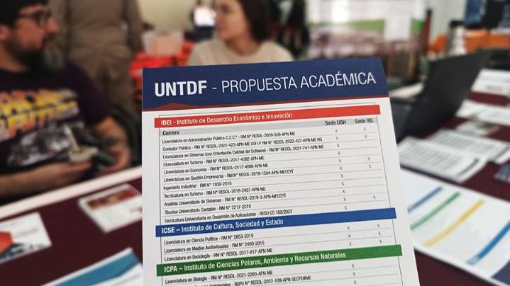 “La UNTDF va a los barrios”