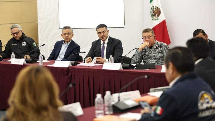 Harfuch se reúne con representantes del autotransporte