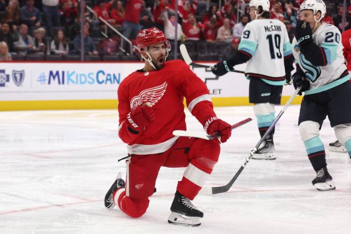 Patrick Kane's Late Goal Secures Red Wings Victory Over Kraken