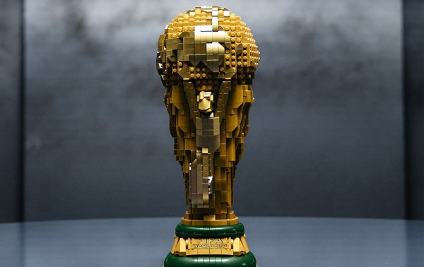 Lego lanzará réplica a tamaño real del trofeo del Mundial