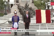 Presidente Jerí coloca ofrenda floral en honor a héroes de la independencia en Ecuador