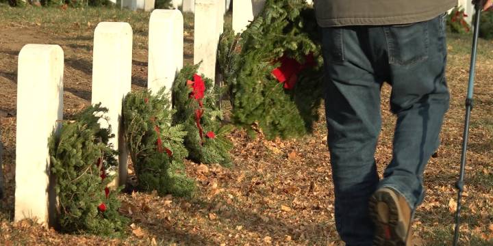 Wreaths Across America honors fallen service members at Arlington National Cemetery