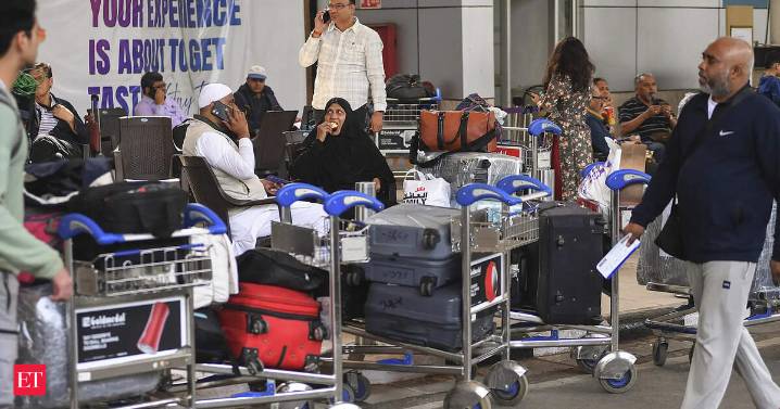 IndiGo offers automatic refunds, waives fees