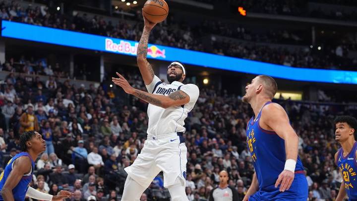 Anthony Davis has 32 points as Mavericks beat Nuggets 131