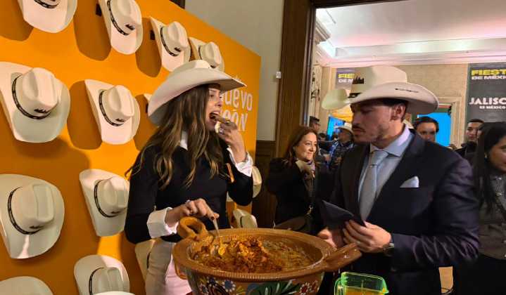 ¡Fiesta tricolor! Samuel García y Pablo Lemús protagonizan evento mexicano tras sorteo mundialista