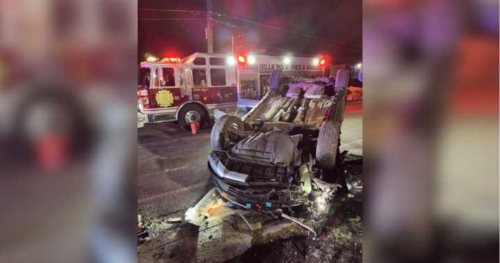 Three people taken to the hospital, one arrested after early morning crash in Penn Hills