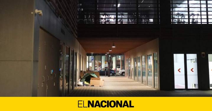 Casi dos mil personas duermen en la calle en Barcelona, según el recuento de Arrels