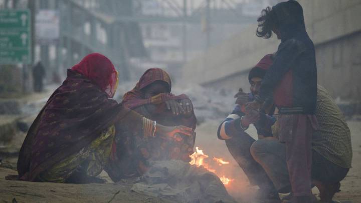 Delhi records AQI of 288 in 'poor' category, IMD predicts fog through weekend