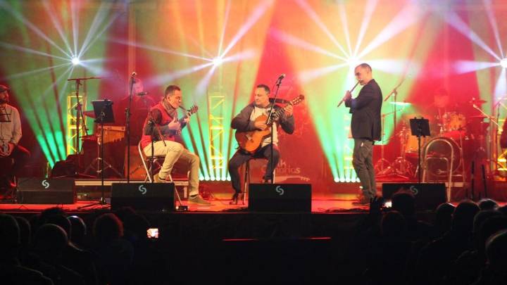 La superbanda La Cosecha del Folk exhibe en Arucas la nueva fusión celta