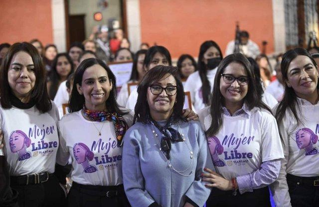 Asegura Cuéllar que en 2026 continuará programa piloto “Mujeres en Bienestar Libres de Violencia”; egresan las 50 primeras participantes
