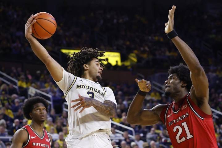 Deadspin | Morez Johnson Jr. leads No. 3 Michigan to rout of Rutgers