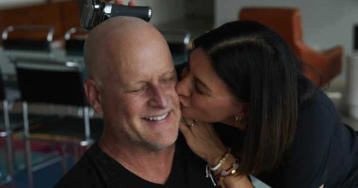 Dave Coulier diagnosed with tongue cancer months after beating non