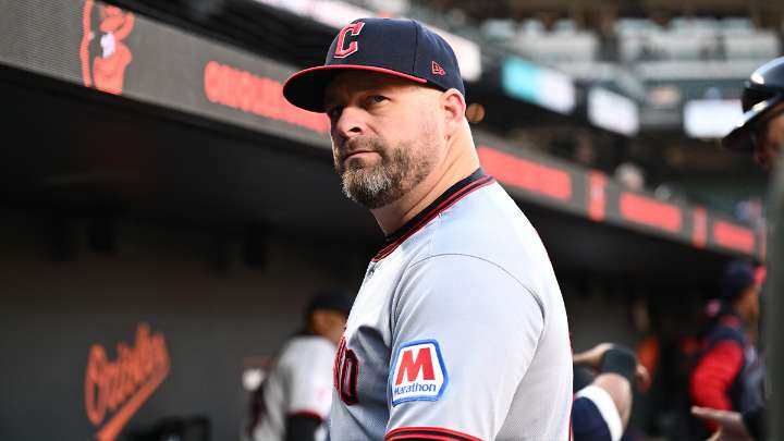 Guardians sign former Dodgers, Angels bullpen arm