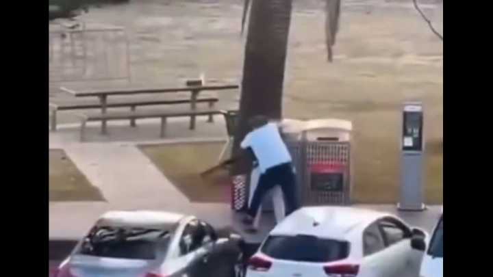 Un civil consigue desarmar a uno de los terroristas de Sídney