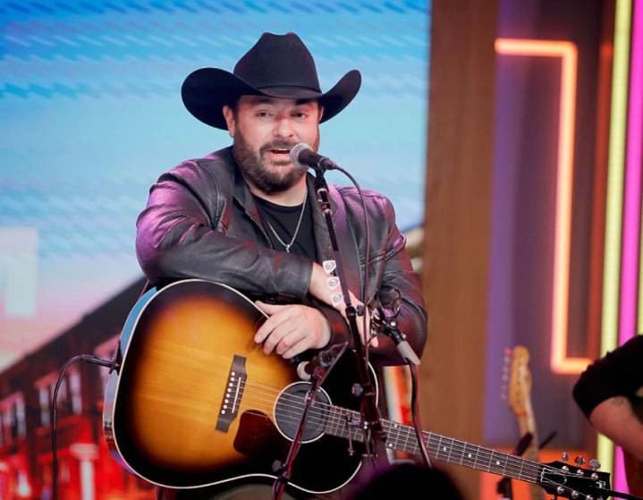 Chris Young Plays Concert But Refunds All Fans’ Tickets