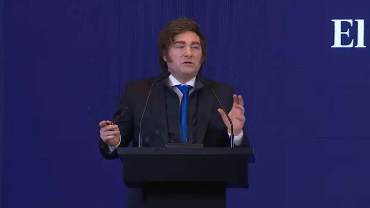 Milei defendió su plan económico y volvió a diferenciarse de Macri