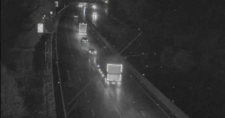 M25 closed after multi-vehicle crash with emergency services called to scene