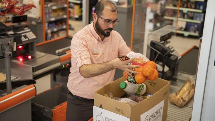 Atención personalizada y más de 1.000 metros cuadrados: así es la nueva tienda del supermercado cooperativo Consum en la Región de Murcia