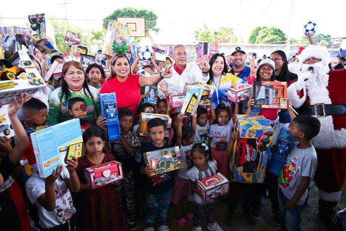 Presidente Maduro garantiza distribución de juguetes para niños y niñas en estas navidades