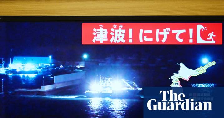 Japan issues tsunami warning after magnitude 7.6 earthquake