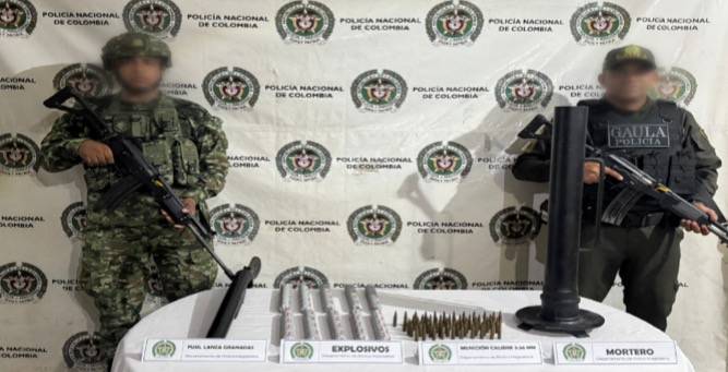 Descubren caleta con armas y explosivos del Clan del Golfo en zona rural de Guamal