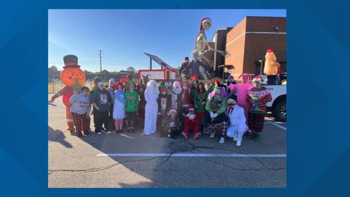 'They feel part of something' | Warner Robins, local businesses preparing for annual Christmas parade