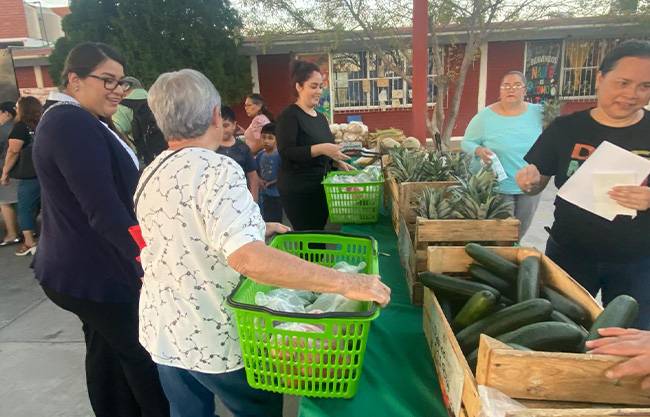 Se beneficia Acoros con Mercadito Mejora