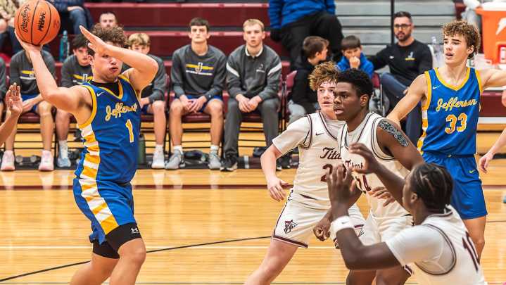 Boys basketball summaries for Monroe County Region games Dec. 1