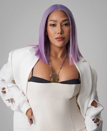 FARIANA LANZA “MÚSICA PARA BAILAR”: UN HOMENAJE A SUS RAÍCES LATINAS CON MERENGUE.