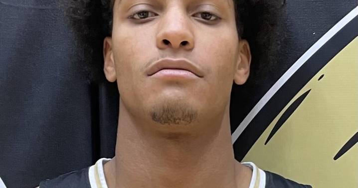 Raiders use 3-ball to down Hatchets