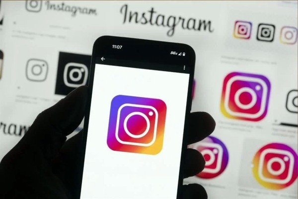 Ordena Instagram trabajar en oficina 5 días a la semana