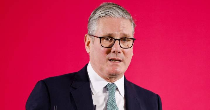 Smuggling gang was better at sending migrants from the UK to France than Starmer 