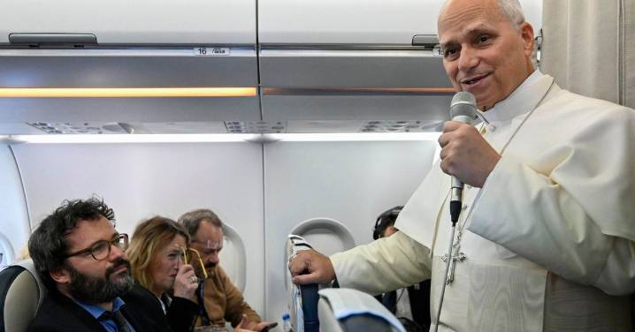 Una comisión vaticana excluye la posibilidad de ordenar diaconisas