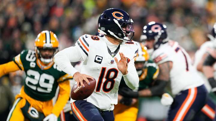 Bears pull to within 14-11 of the Packers