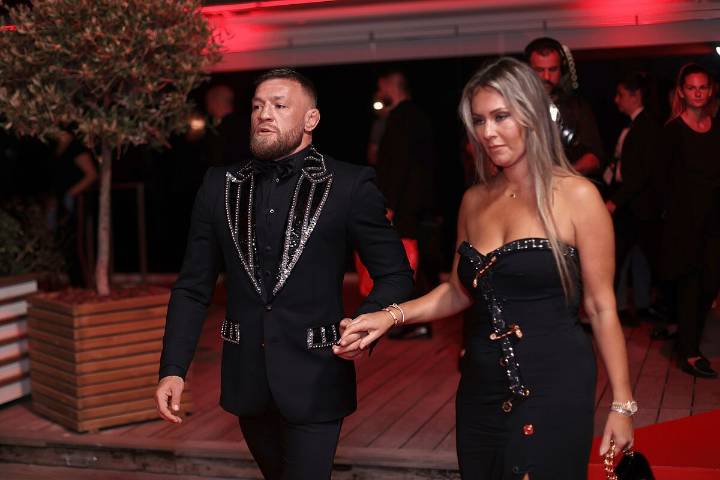 Conor McGregor consigue el título más deseado gracias a su esposa Dee Devlin