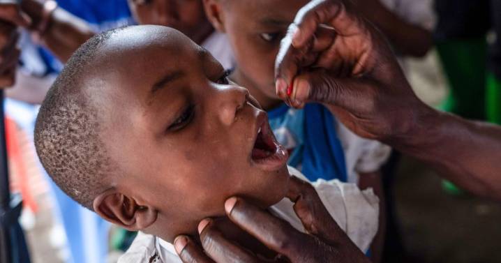 Comienzan vacunaciones contra el sarampión en zona rebelde del Congo tras mortal brote hace un año