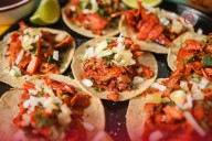 Comerte unos tacos al pastor puede ser más saludable que las barras de granola que te gustan. Esto aseguran los expertos