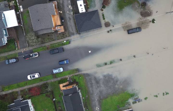 WA flooding: Evacuations in Skagit, Whatcom, Snohomish, Pierce counties